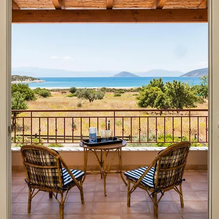 Seaside Aqua Bliss & Serenity With Private Pool