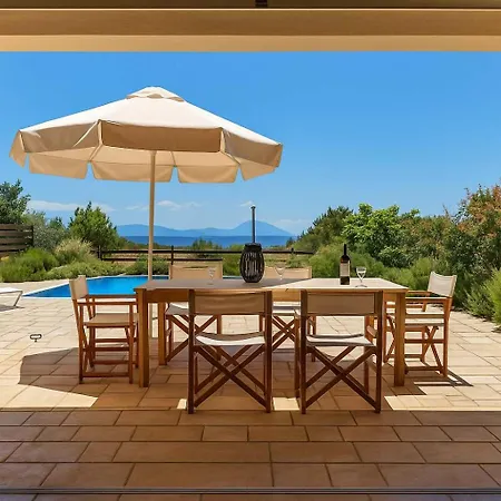 Villa Seaside Aqua Bliss & Serenity With Private Pool *